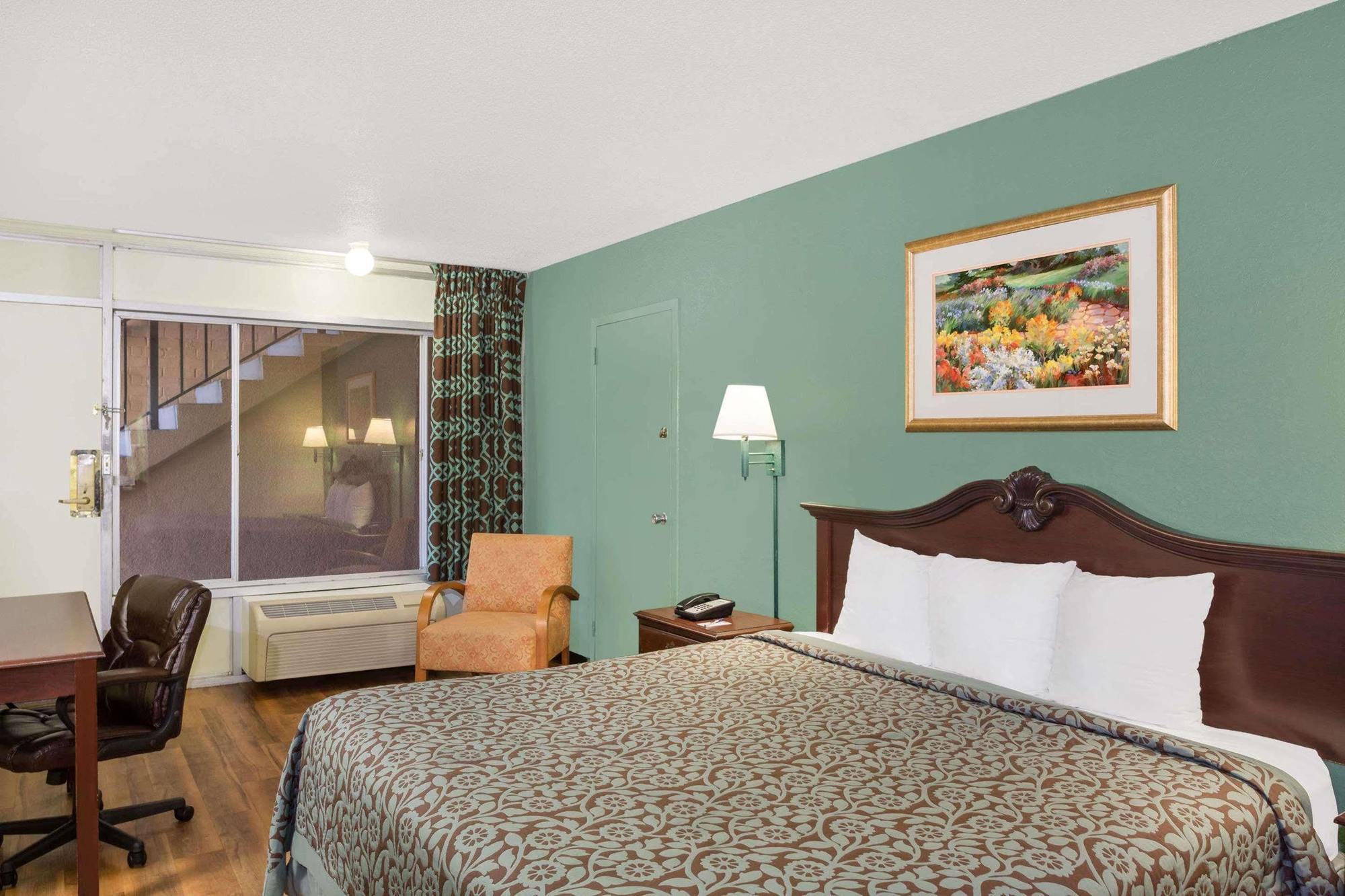 Travelodge By Wyndham Fort Myers North North Fort Myers Extérieur photo