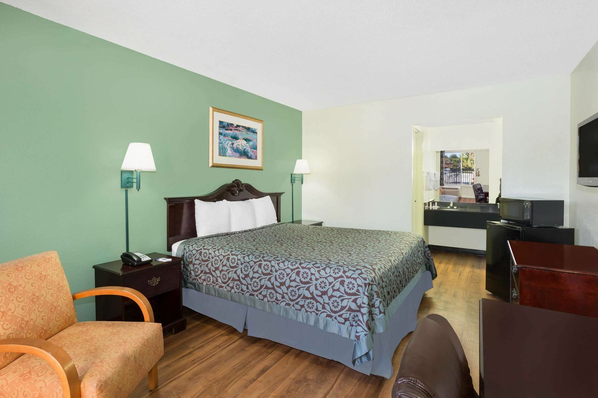 Travelodge By Wyndham Fort Myers North North Fort Myers Extérieur photo